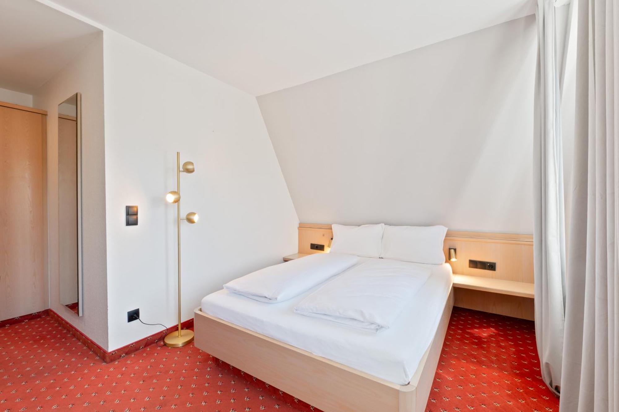 שטוטגרט Steiners Hotel Airport-Messe מראה חיצוני תמונה