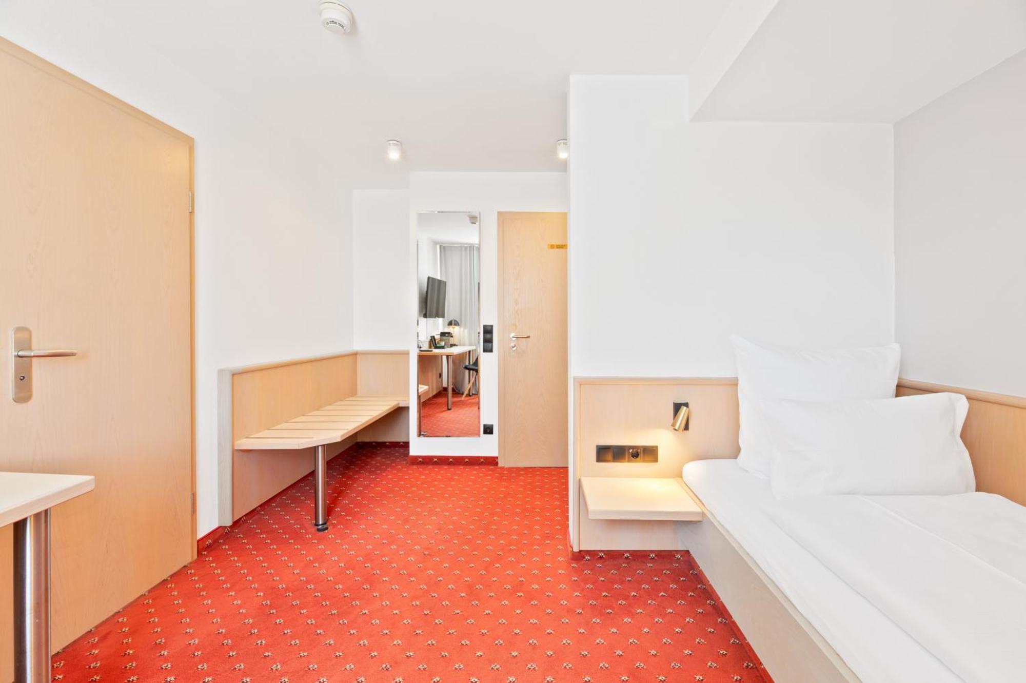 שטוטגרט Steiners Hotel Airport-Messe מראה חיצוני תמונה